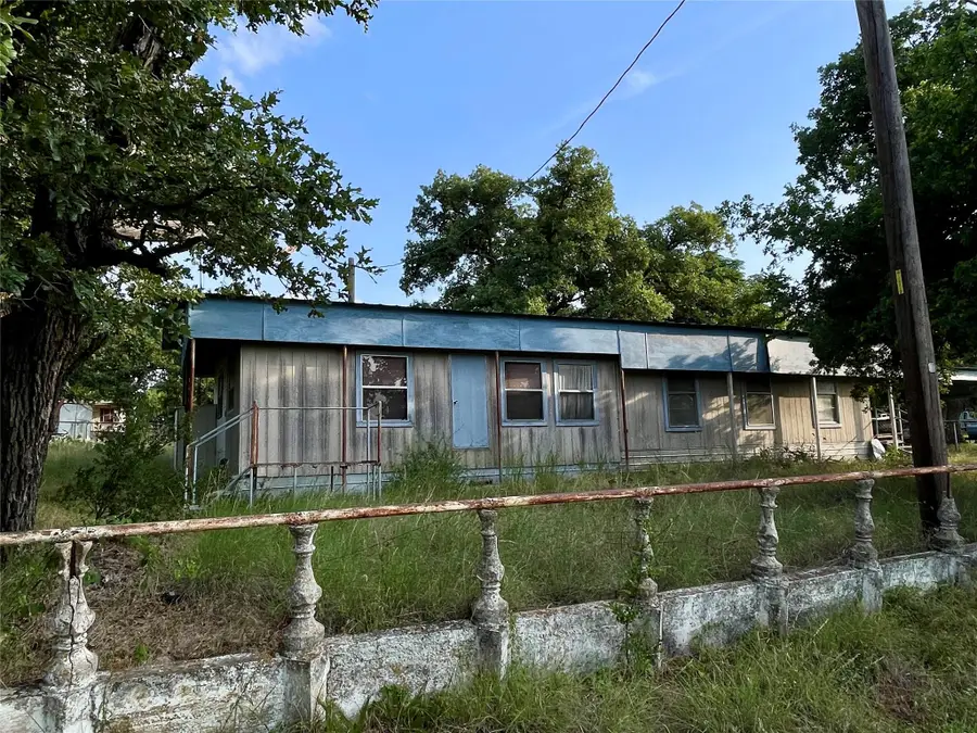 510 Beaver St, Tow, TX 78672 - #2