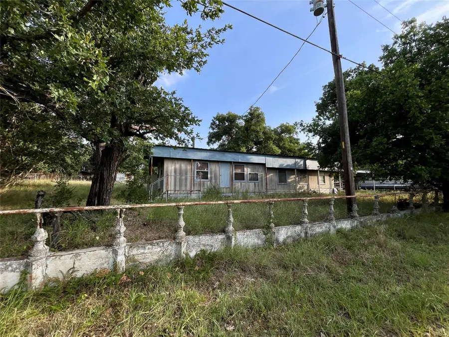 510 Beaver St, Tow, TX 78672 - #3