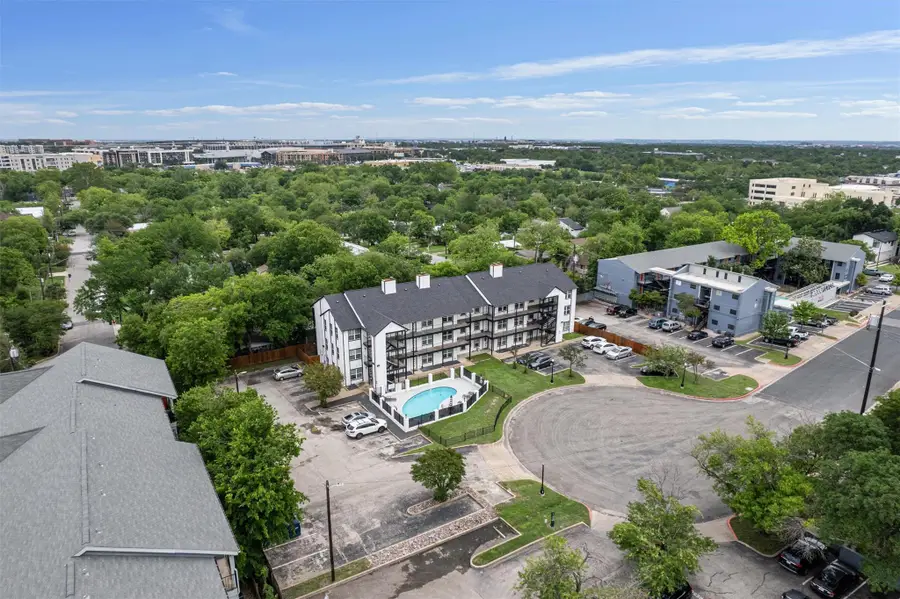 6409 Burns St #304, Austin, TX 78752 - #2