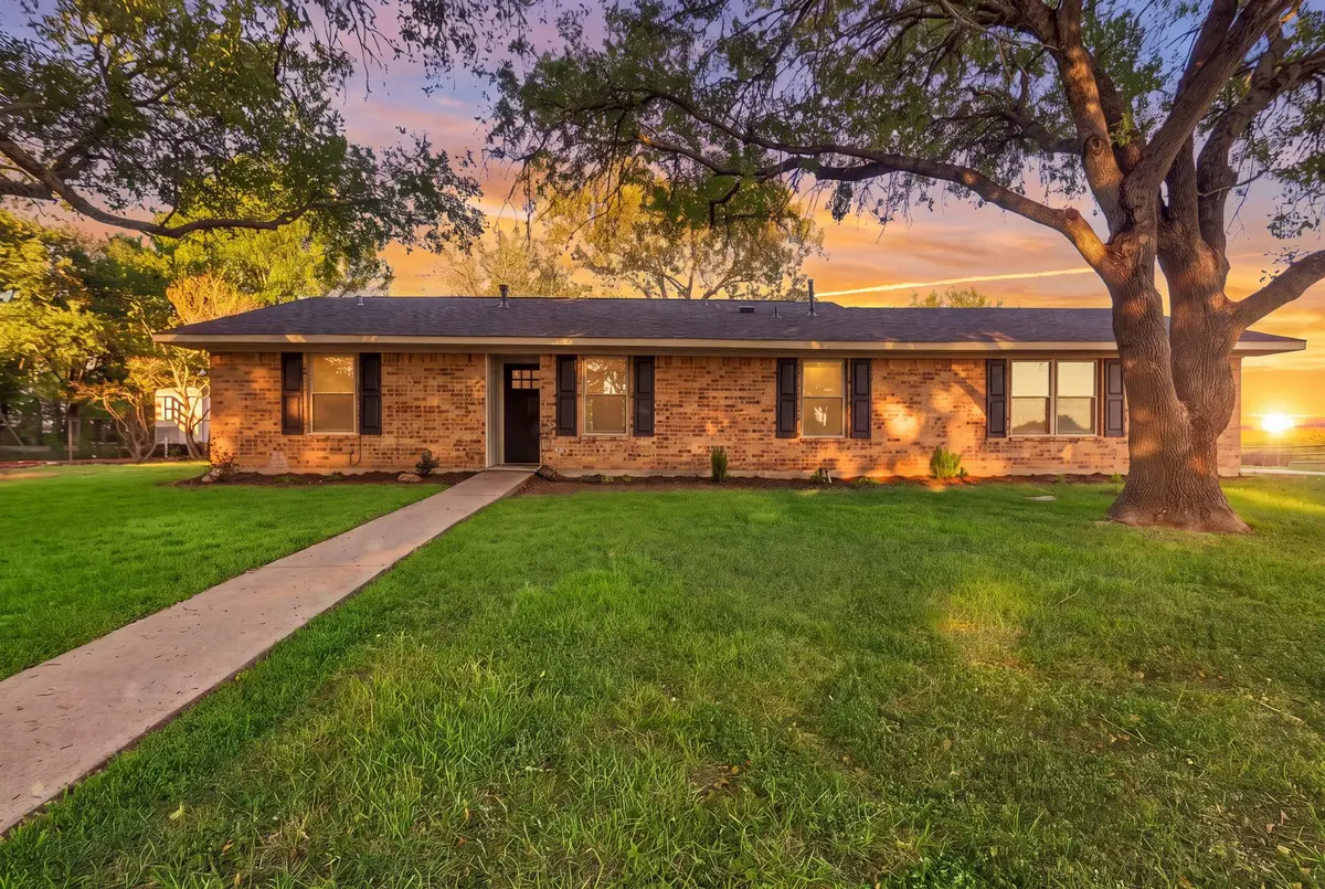 1714 Twin Island Dr, Lockhart, TX 78644 - #1