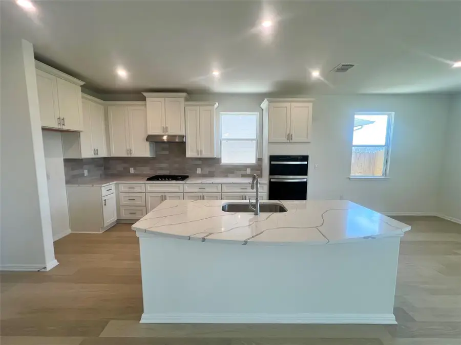 429 Young St, Buda, TX 78610 - #2