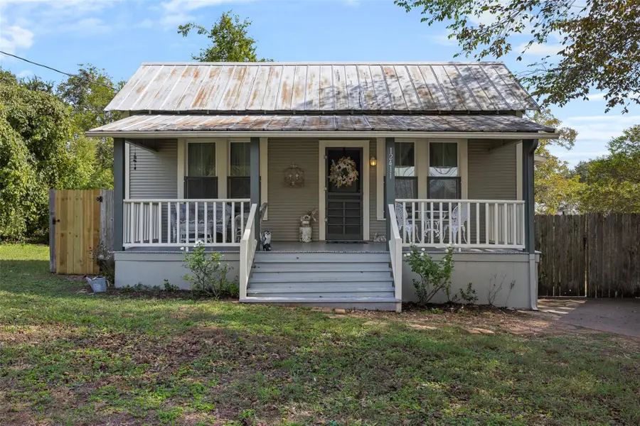 12411 E Texas St, Burton, TX 77835 - #2