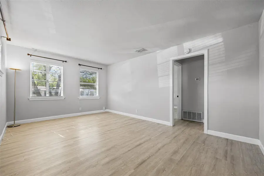 4709 Leslie Ave, Austin, TX 78721 - #3