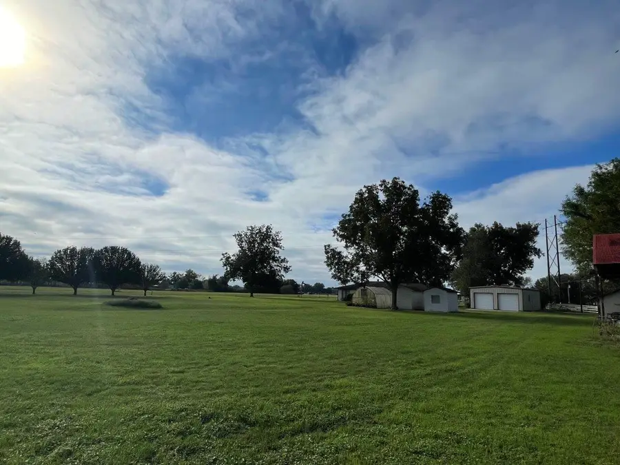 741 Muzny Ln, La Grange, TX 78945 - #2