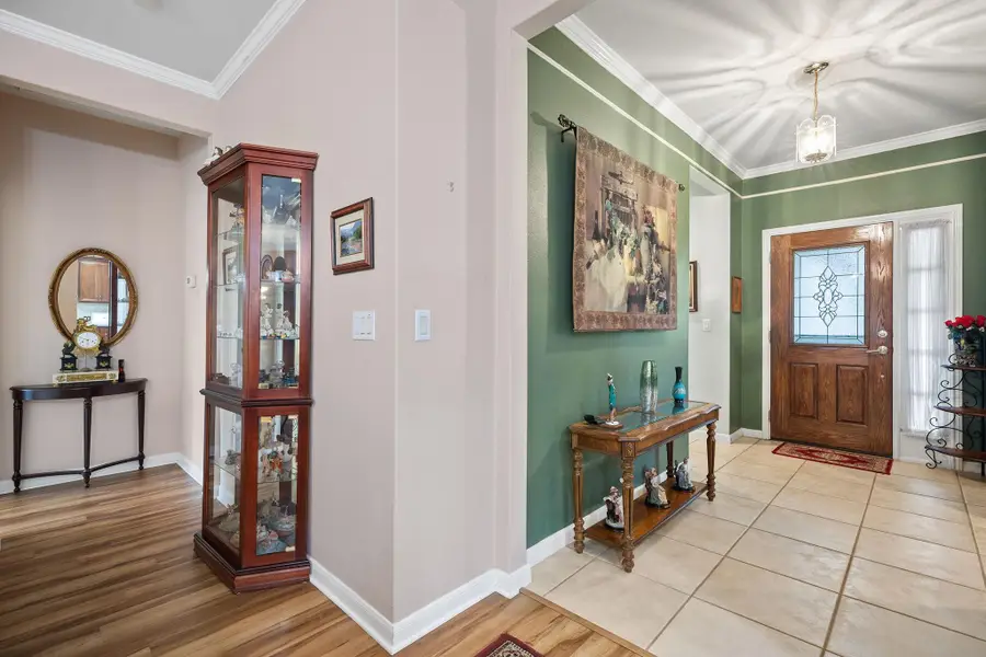 103 Lake Sommerville Trl, Georgetown, TX 78633 - Image #2