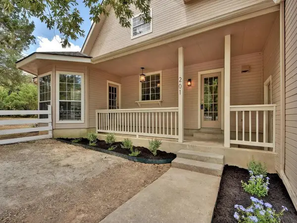 201 Comanche Cp, Kyle, TX 78640