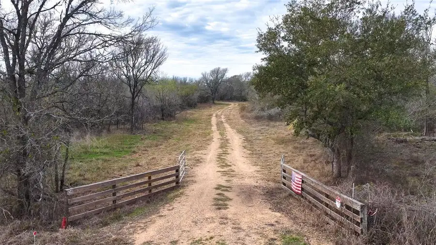 256 Greasy Bend Rd, Smithville, TX 78957 - #3