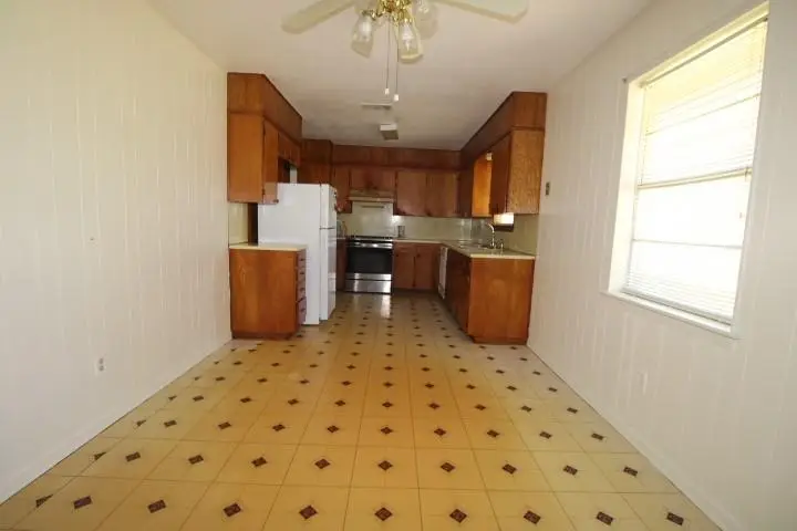 1603 Hughes Ave, Copperas Cove, TX 76522 - #2