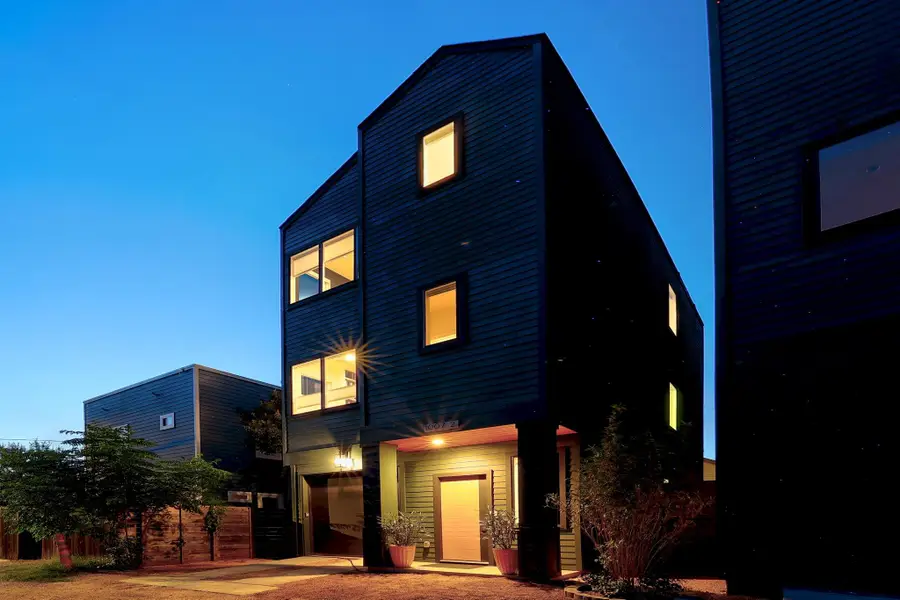 1007 E 15th St #2, Austin, TX 78702 - #3
