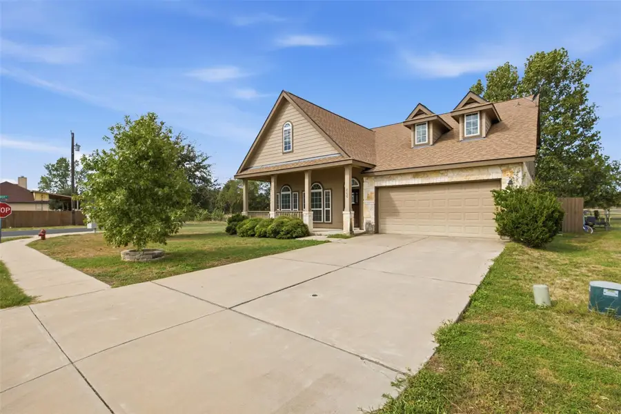 800 Savannah Cv, Elgin, TX 78621 - #2