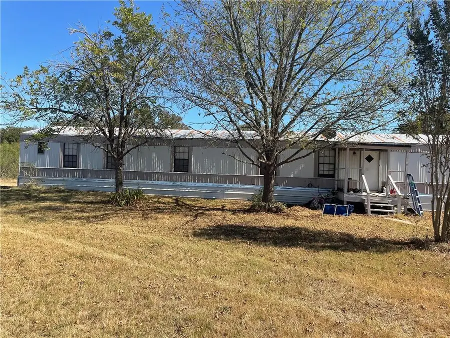 200 Hershal Ln, Cedar Creek, TX 78612 - Image #3