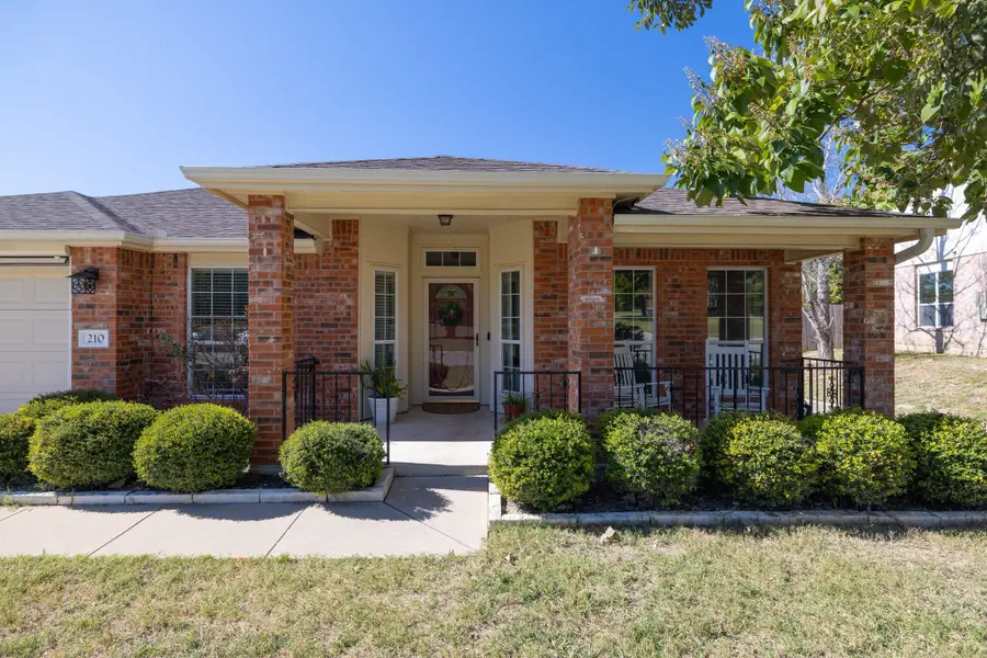 210 W Iowa Dr, Harker Heights, TX 76548 - Image #2