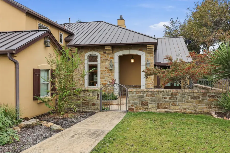 325 Wilderness Dr W, Marble Falls, TX 78654 - Image #2