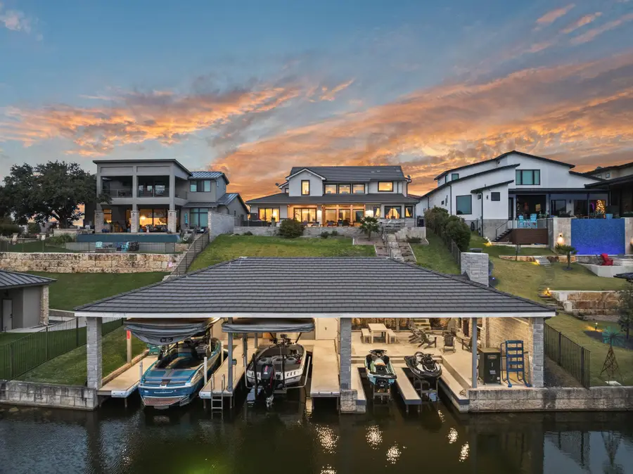 202 Clearwater Dr, Kingsland, TX 78639 - Image #2