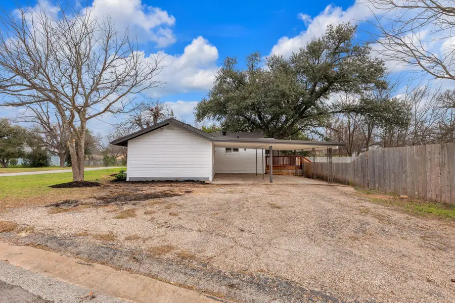 1709 Cecelia St, Taylor, TX 76574 - #3