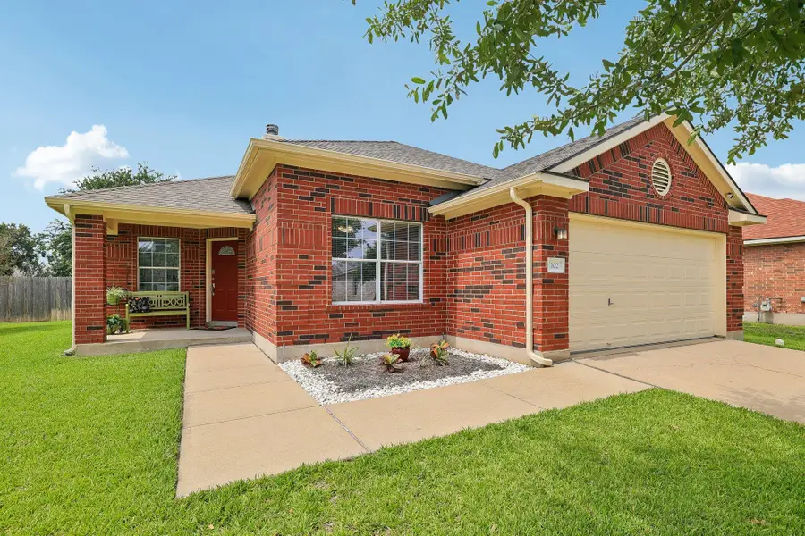 102 Thompson Trl, Bastrop, TX 78602 - #2