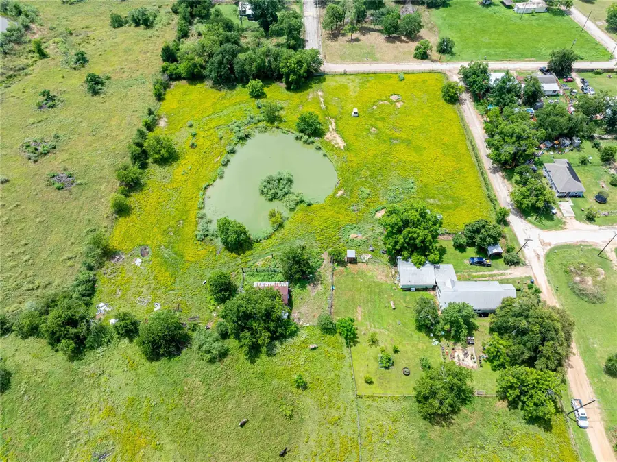 802 Smith Rd, Rockdale, TX 76567 - #2