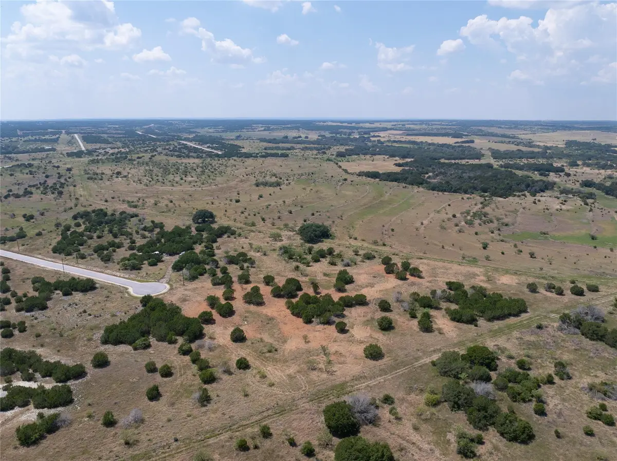 157 Heartleaf Dr, Lampasas, TX 76550 - #1