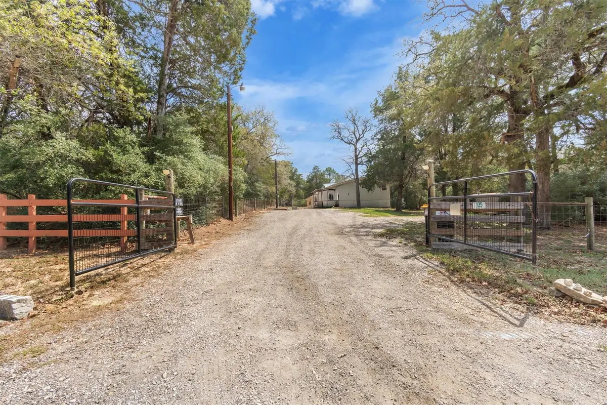 135 Huskey Trl, Paige, TX 78659 - #1