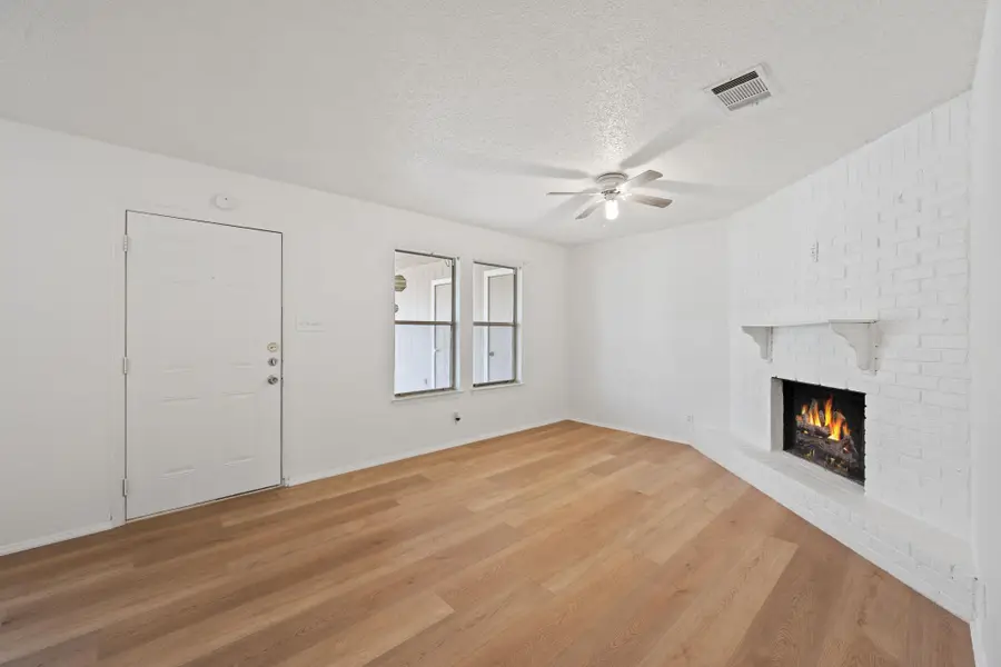 905 Fieldwood Dr, Austin, TX 78758 - #3