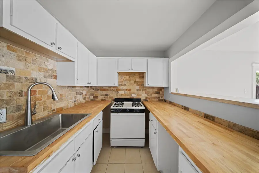 5435 Painted Horse St, San Antonio, TX 78242 - #3