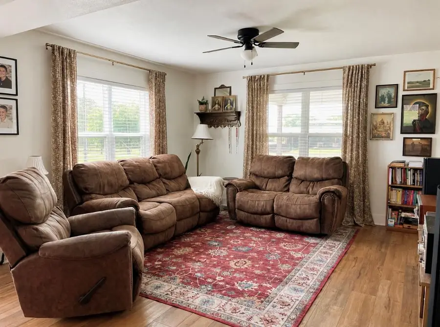 235 Park Ln, Fayetteville, TX 78940 - #3