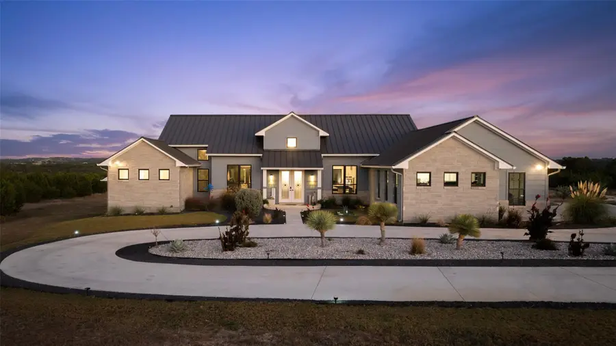 205 S Flat Rock Way, Johnson City, TX 78636 - Image #2