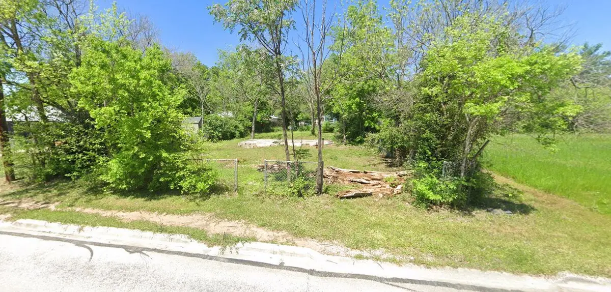 204 E Willow St, Burnet, TX 78611 - Image #1