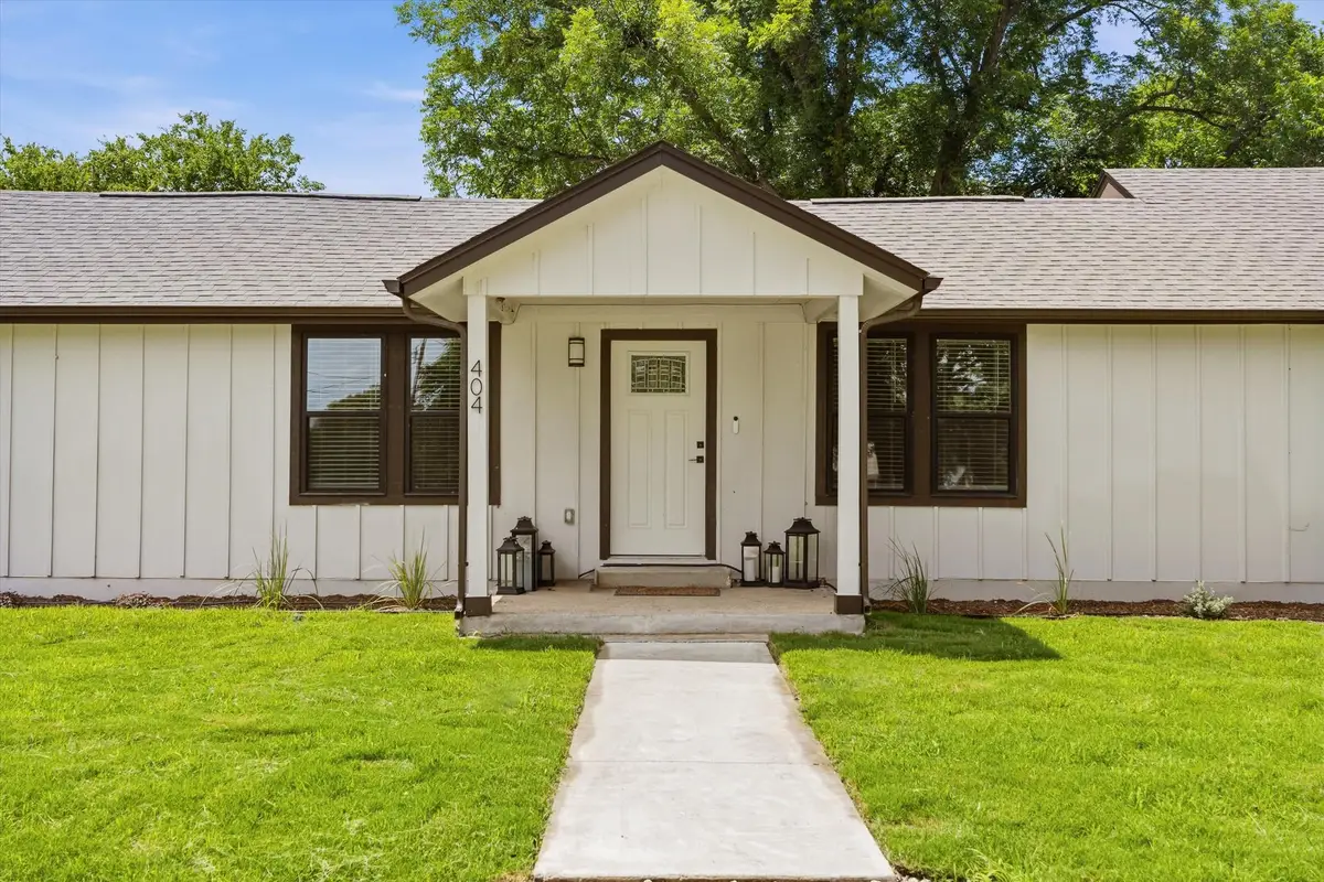 404 E Wolf St, Granger, TX 76530 - #1