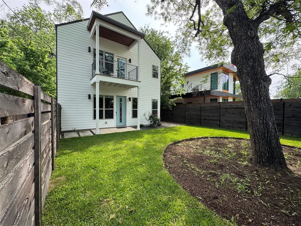 2811 Garwood St, Austin, TX 78702 - #1