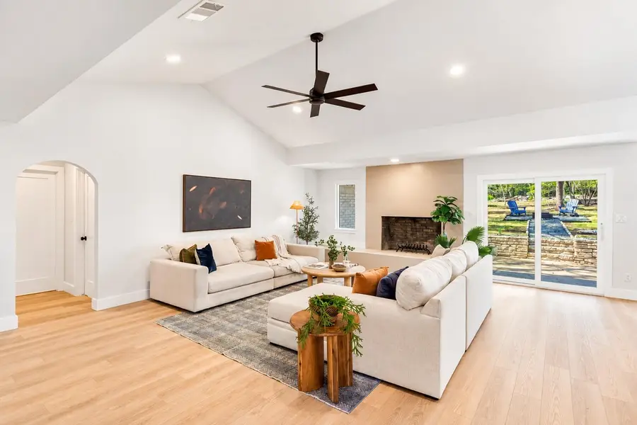 5704 Parkwood Dr, Austin, TX 78735 - #3