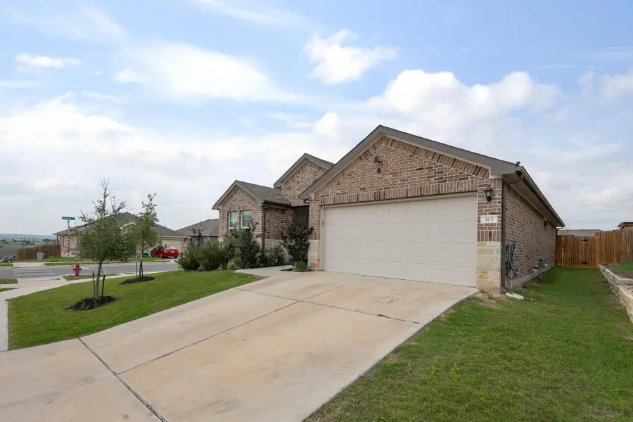 205 Bethpage Dr, San Marcos, TX 78666 - #2