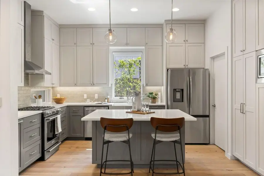 1605 Willow St #A, Austin, TX 78702 - #3