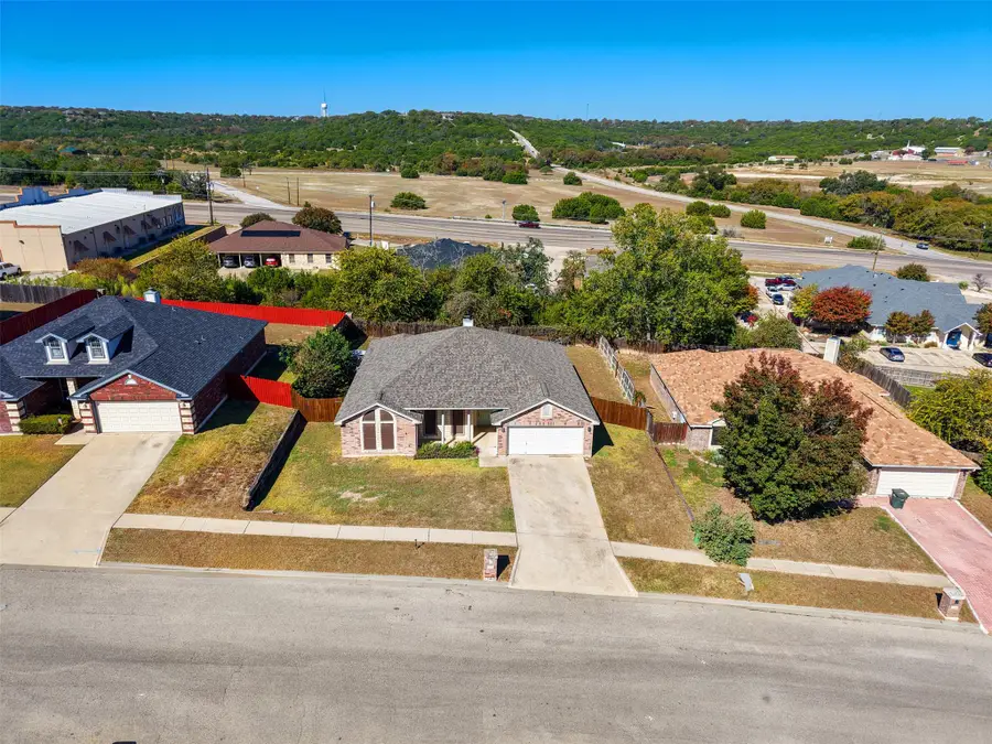 2408 Indian Camp Trl, Copperas Cove, TX 76522 - Image #2