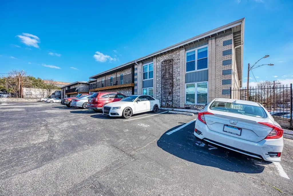 2401 Manor St Rd #118, Austin, TX 78722 - #1