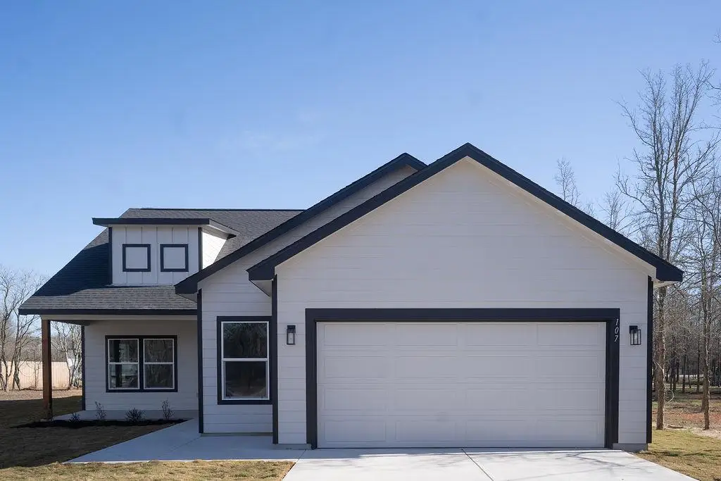 107 Keahi Ct, Bastrop, TX 78602 - #1