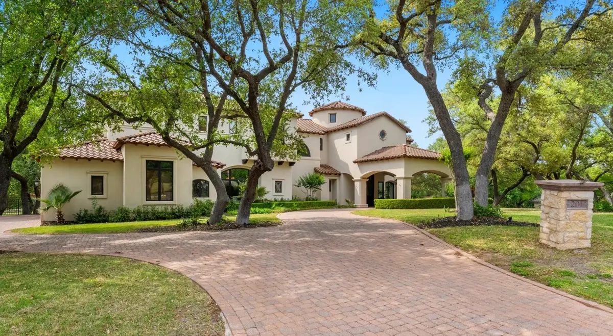 201 Costa Bella Dr, Austin, TX 78734 - #1