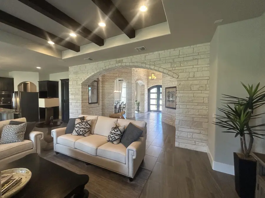 200 Creek Crossing Dr, Georgetown, TX 78628 - #2