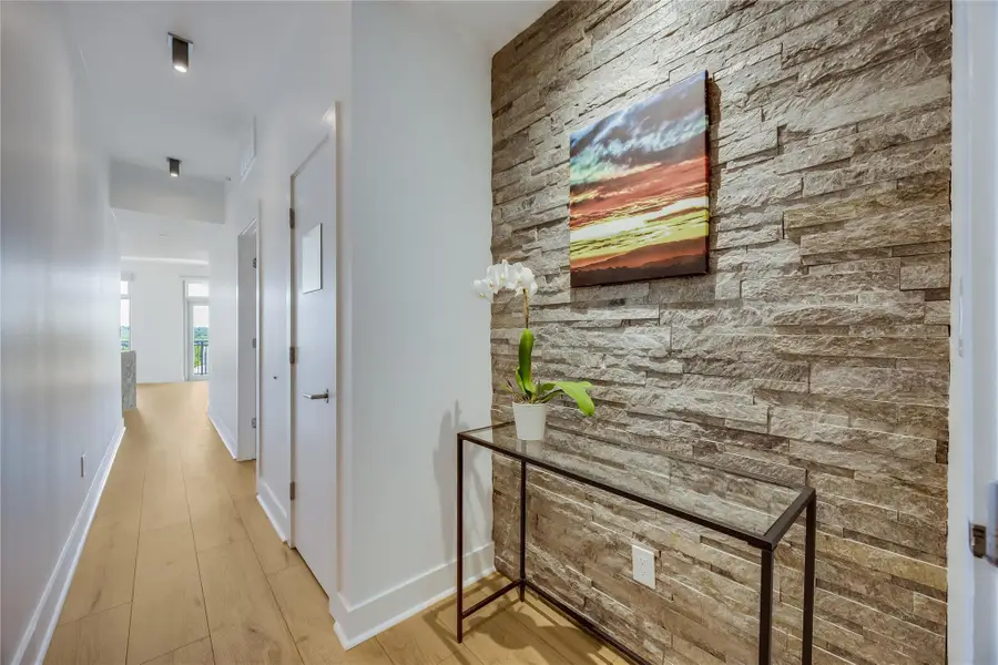 603 Davis St #811, Austin, TX 78701 - #2