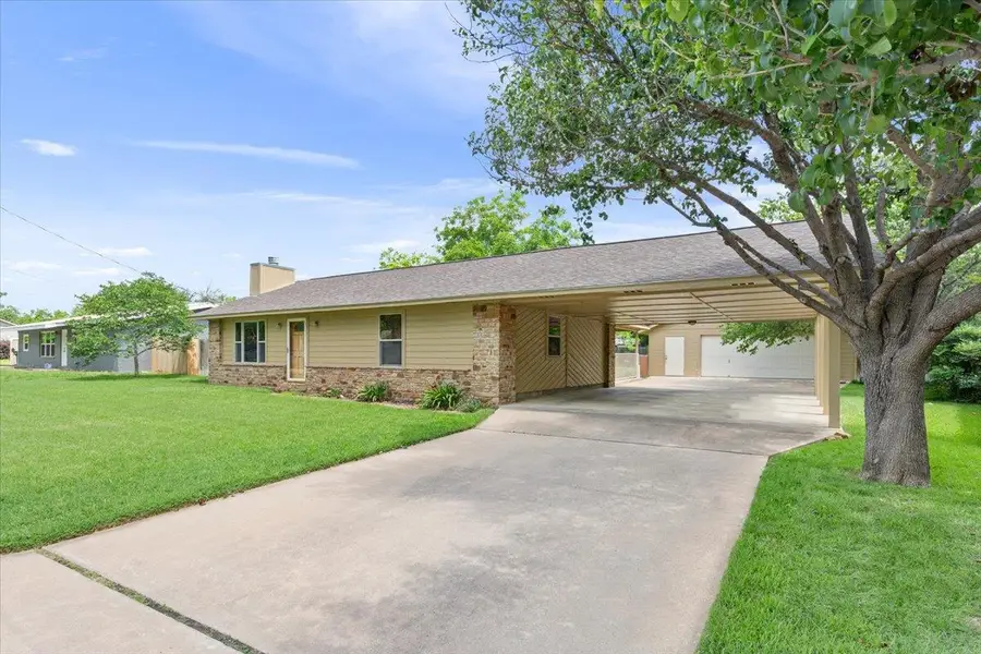 1115 Hackberry Dr, Marble Falls, TX 78654 - #2
