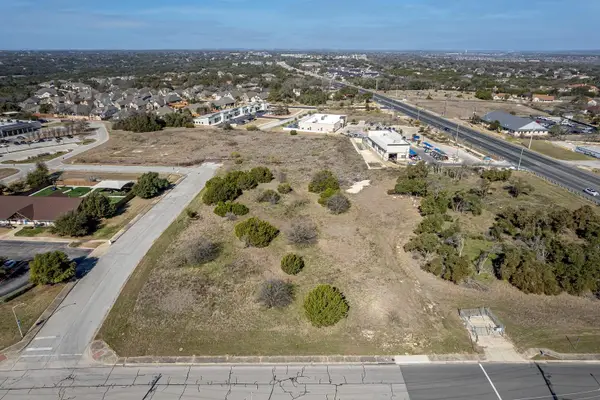 130 Woodlake Dr, Georgetown, TX 78633