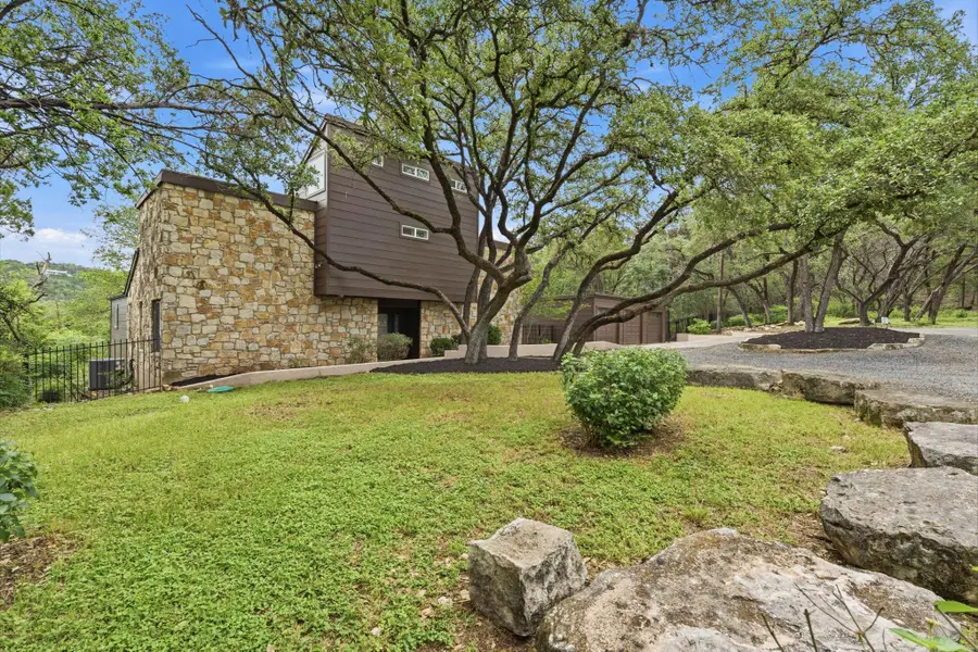 1004 Jousting Pl, Austin, TX 78746 - #3