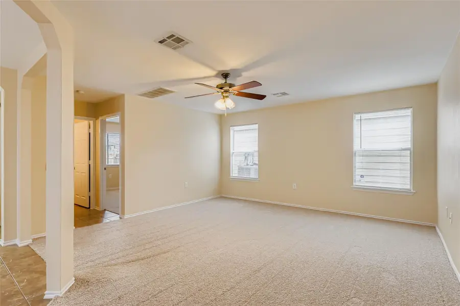 12532 La Paz Ln, Del Valle, TX 78617 - Image #3