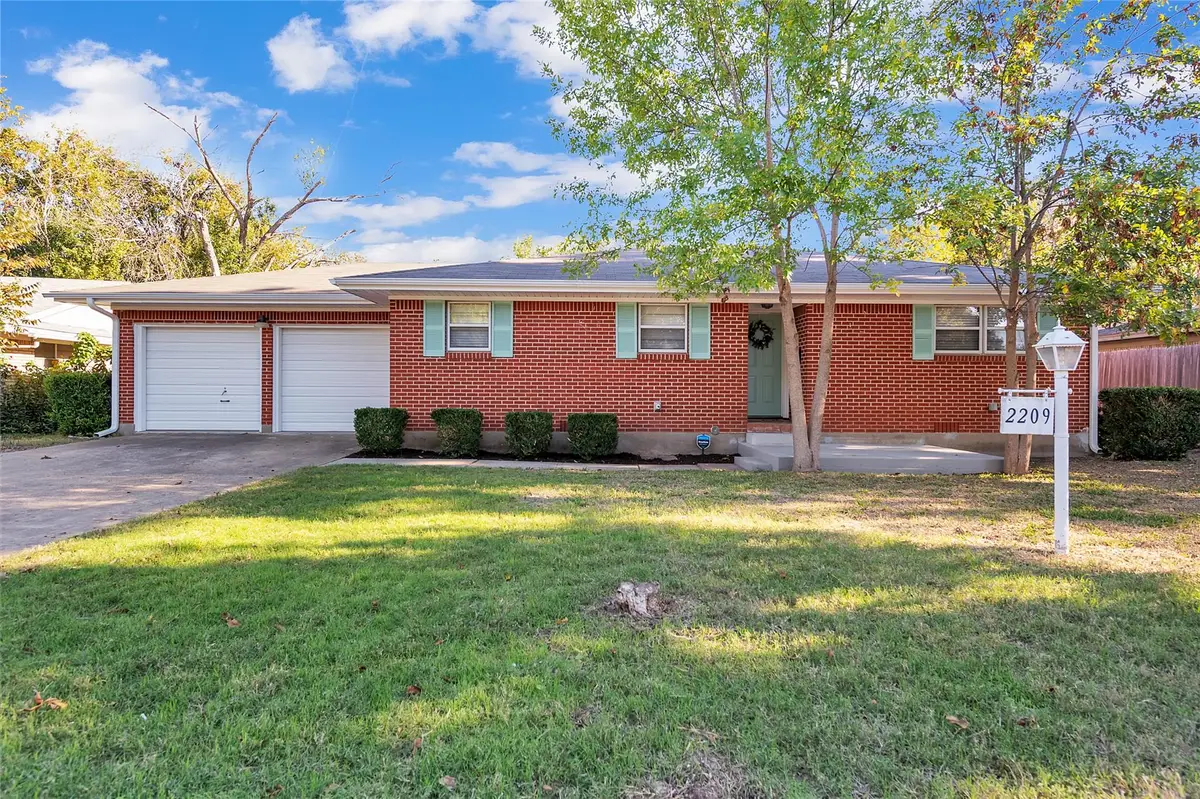 2209 S 51st St, Temple, TX 76504 - #1