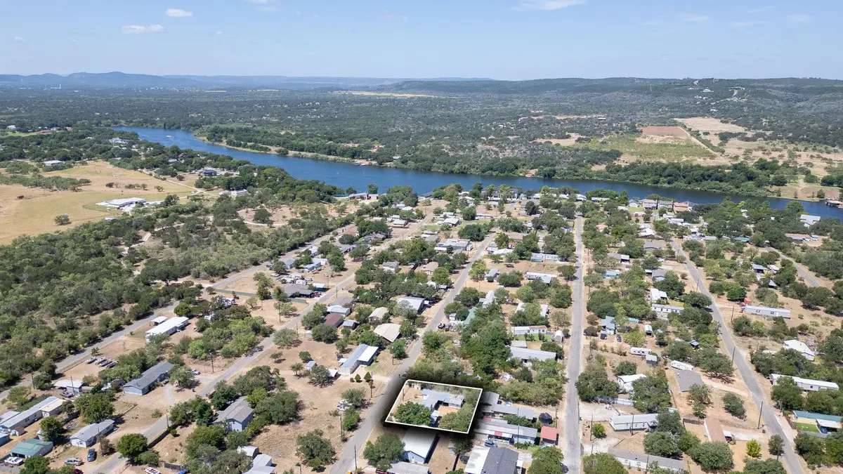916 Apache Dr, Burnet, TX 78611 - #1