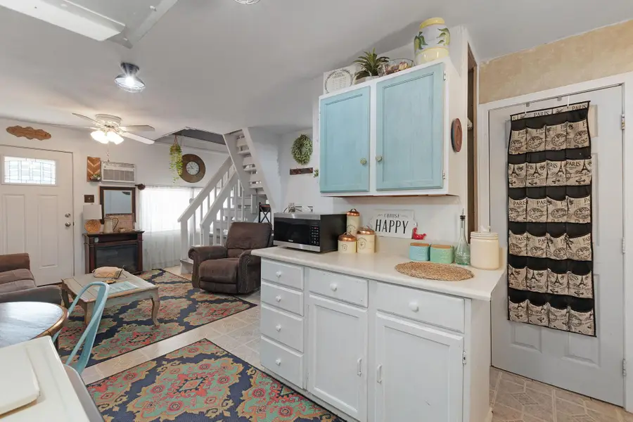 916 Apache Dr, Burnet, TX 78611 - #2