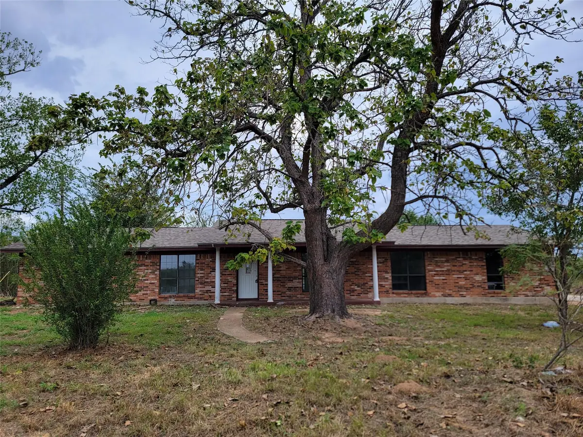 803 E 2nd St, Elgin, TX 78621 - #1