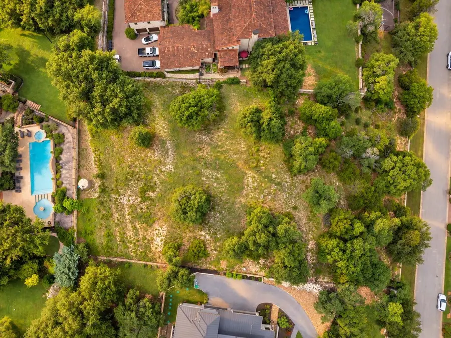 9100 Camelback Dr, Austin, TX 78733 - #3