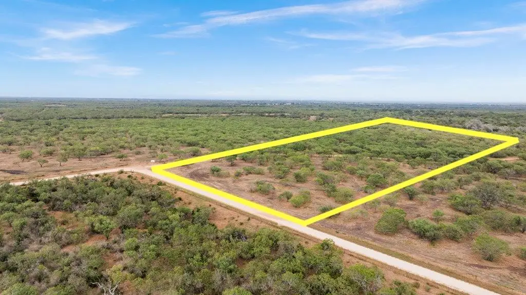 5 Cr 171, Nixon, TX 78140 - #1