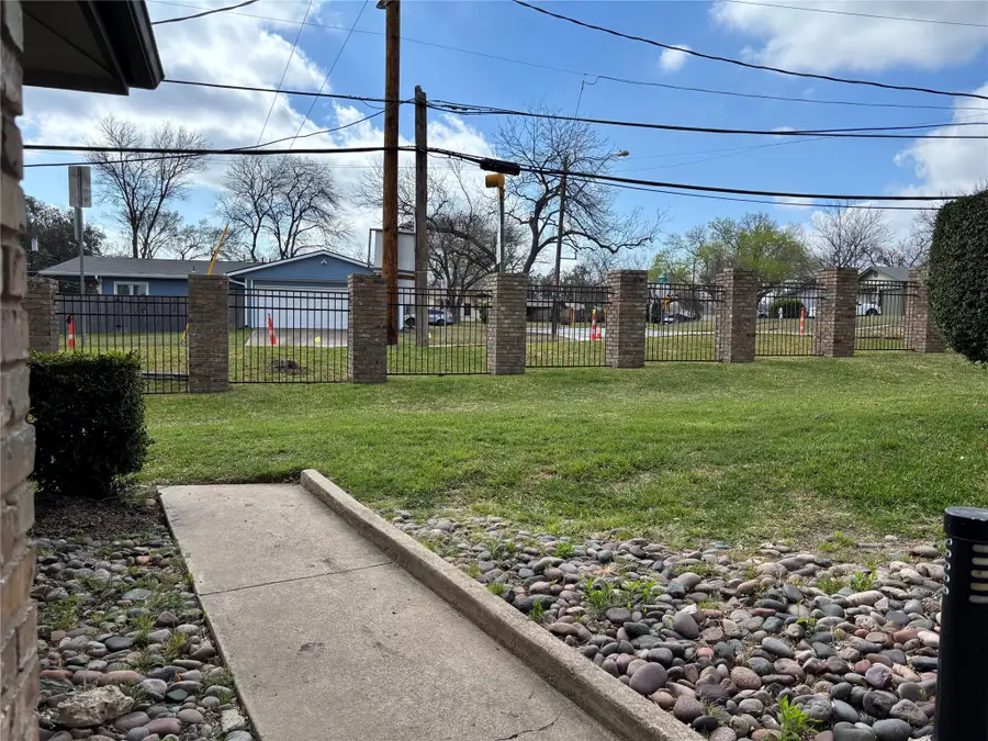 1748 Ohlen Rd #9, Austin, TX 78757 - #3